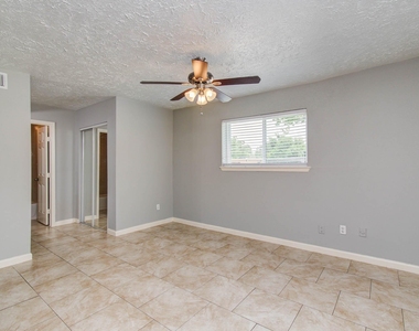 10555 Turtlewood Court - Photo Thumbnail 19