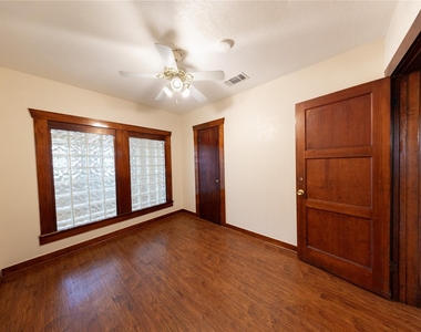 1229 W 21st Street - Photo Thumbnail 16