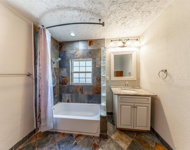 1229 W 21st Street - Photo Thumbnail 18