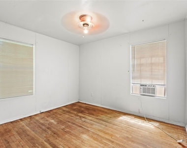 5515 Flamingo Drive - Photo Thumbnail 11