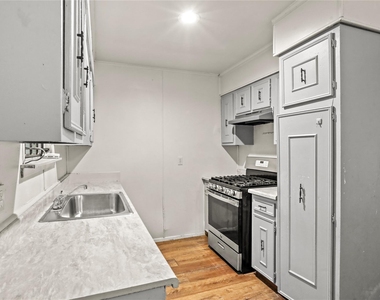 5515 Flamingo Drive - Photo Thumbnail 7