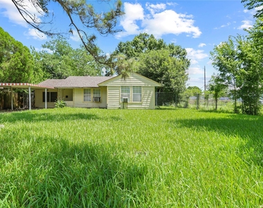 5515 Flamingo Drive - Photo Thumbnail 3