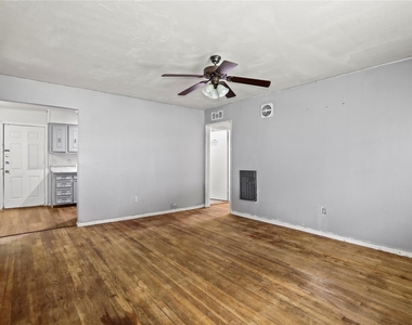 5515 Flamingo Drive - Photo Thumbnail 4