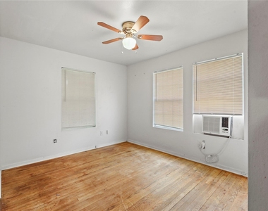 5515 Flamingo Drive - Photo Thumbnail 15