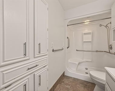7575 Willow Chase Blvd - Photo Thumbnail 11