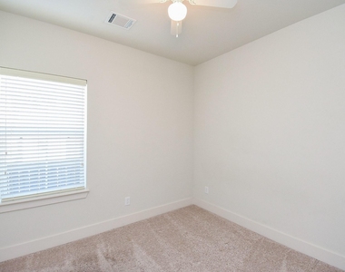 6031 Cypress Street - Photo Thumbnail 17