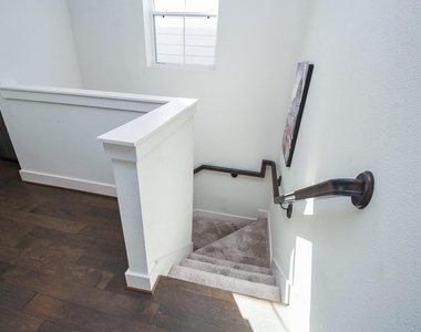 6031 Cypress Street - Photo Thumbnail 3