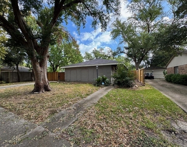 1907 Ashford Hollow Lane - Photo Thumbnail 3