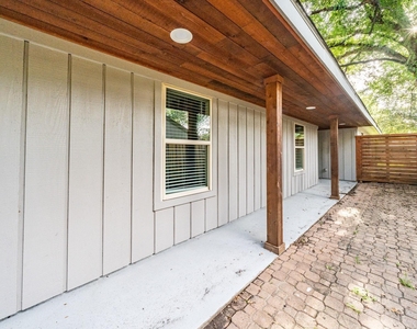 1907 Ashford Hollow Lane - Photo Thumbnail 7