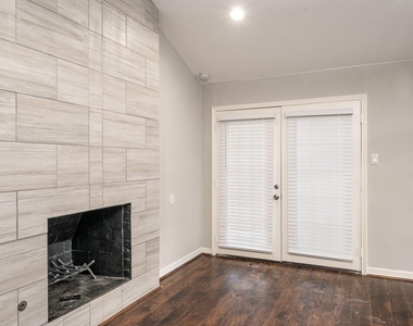 1907 Ashford Hollow Lane - Photo Thumbnail 12