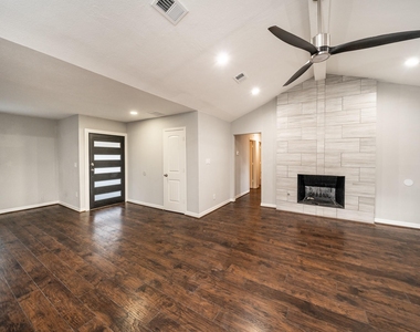 1907 Ashford Hollow Lane - Photo Thumbnail 10