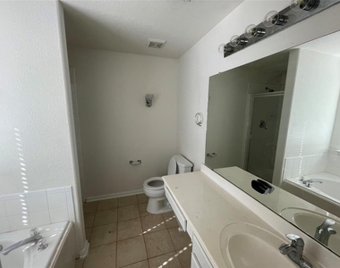3314 Falcon Trail Drive - Photo Thumbnail 7