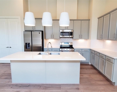 2980 Alice Street - Photo Thumbnail 3