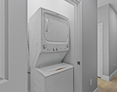 5607 Bacher Street - Photo Thumbnail 19
