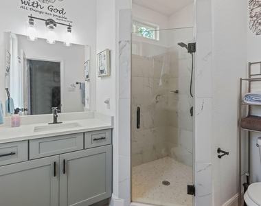 5607 Bacher Street - Photo Thumbnail 8