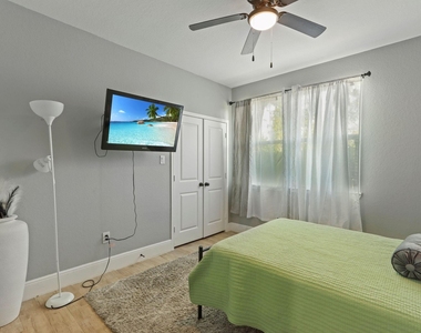 5607 Bacher Street - Photo Thumbnail 12