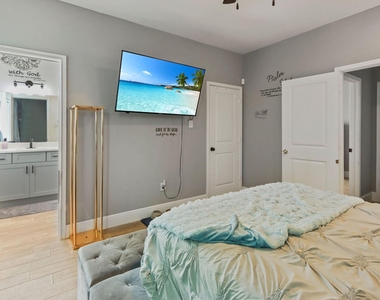 5607 Bacher Street - Photo Thumbnail 7