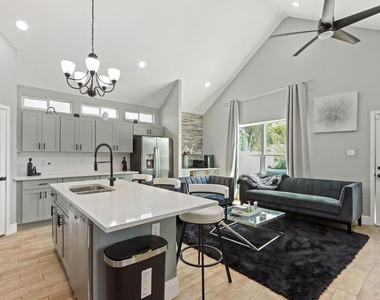 5607 Bacher Street - Photo Thumbnail 3