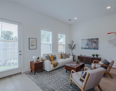 862 Paul Quinn Street Unit B - Photo Thumbnail 12