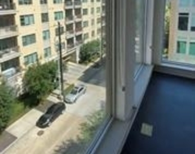 2111 Westheimer Road - Photo Thumbnail 6