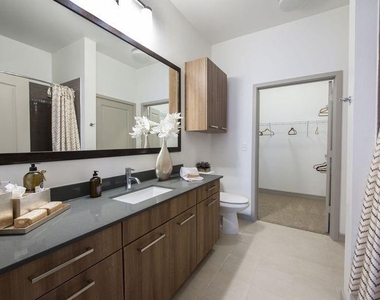 2111 Westheimer Road - Photo Thumbnail 8