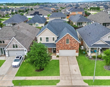19430 Canter Field Court - Photo Thumbnail 32