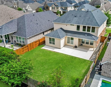 19430 Canter Field Court - Photo Thumbnail 34