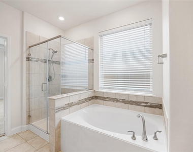 19430 Canter Field Court - Photo Thumbnail 20