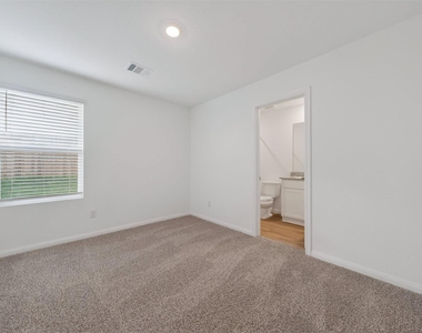 12239 Shield Crest Ct - Photo Thumbnail 17