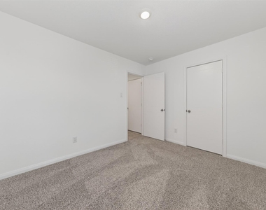 12239 Shield Crest Ct - Photo Thumbnail 27