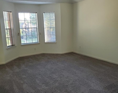 7211 N Hearthstone Green Drive - Photo Thumbnail 29