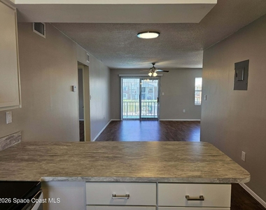 190 E Olmstead Drive - Photo Thumbnail 9
