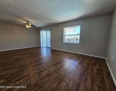 190 E Olmstead Drive - Photo Thumbnail 7