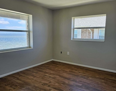 190 E Olmstead Drive - Photo Thumbnail 24