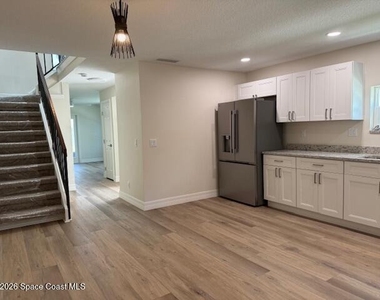 510 Jackson Avenue - Photo Thumbnail 4