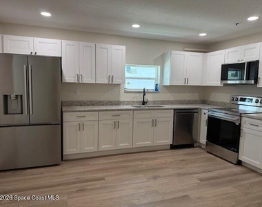 510 Jackson Avenue - Photo Thumbnail 3