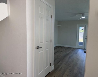 510 Jackson Avenue - Photo Thumbnail 6