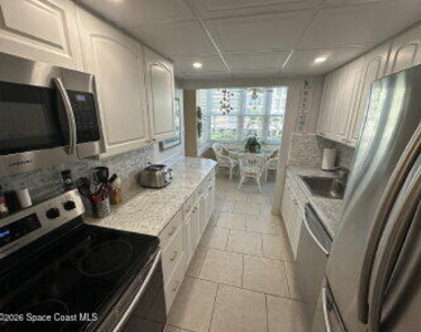 4700 Ocean Beach Boulevard - Photo Thumbnail 4