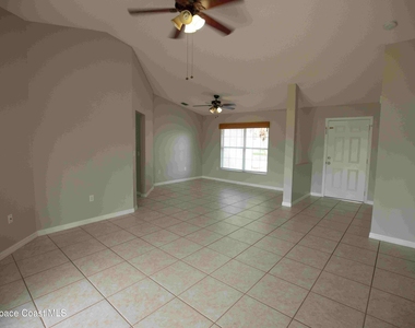 3821 Long Leaf Drive - Photo Thumbnail 18