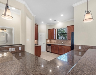 4217 Koehler Street - Photo Thumbnail 7