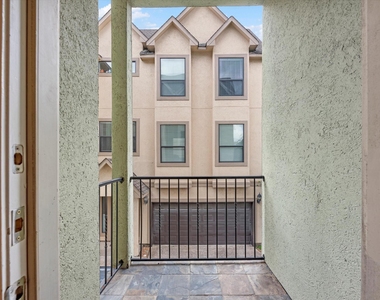 4217 Koehler Street - Photo Thumbnail 13