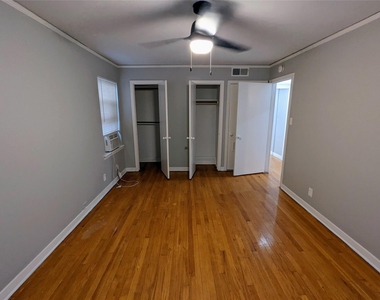 4714 Oakshire Drive - Photo Thumbnail 7