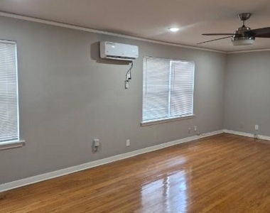 4714 Oakshire Drive - Photo Thumbnail 1