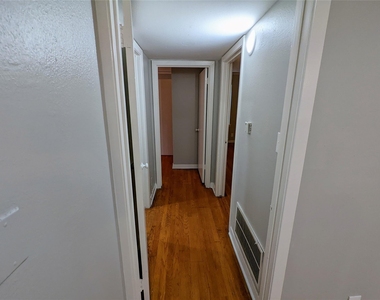 4714 Oakshire Drive - Photo Thumbnail 15