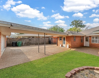 6327 Wynnwood Lane - Photo Thumbnail 25