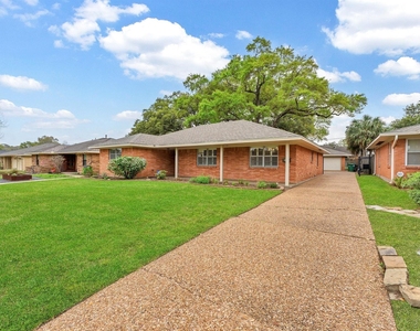 6327 Wynnwood Lane - Photo Thumbnail 21