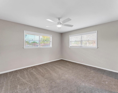 6327 Wynnwood Lane - Photo Thumbnail 15