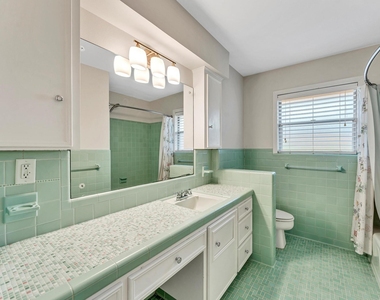6327 Wynnwood Lane - Photo Thumbnail 16