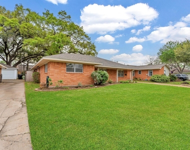 6327 Wynnwood Lane - Photo Thumbnail 20