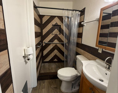 583 Gardenia Circle - Photo Thumbnail 4